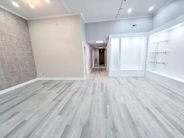 Ajax, ON L1T 3A4,362 Kingston RD W #5