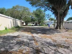 Pompano Beach, FL 33069,165 NW 17th Avenue