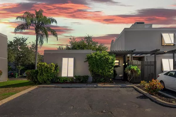 Pembroke Pines, FL 33026,1491 NW 112th Way