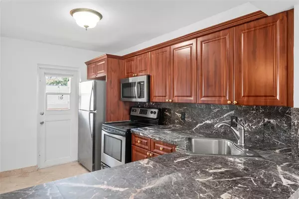 Lighthouse Point, FL 33064,4502 N Federal Hwy #225C