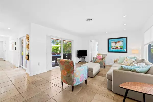 Pompano Beach, FL 33060,261 SW 18th Ct