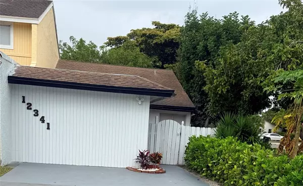 Wellington, FL 33414,12341 Westhampton Cir