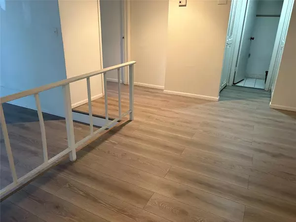 Lauderhill, FL 33319,3710 Inverrary Dr #1Y