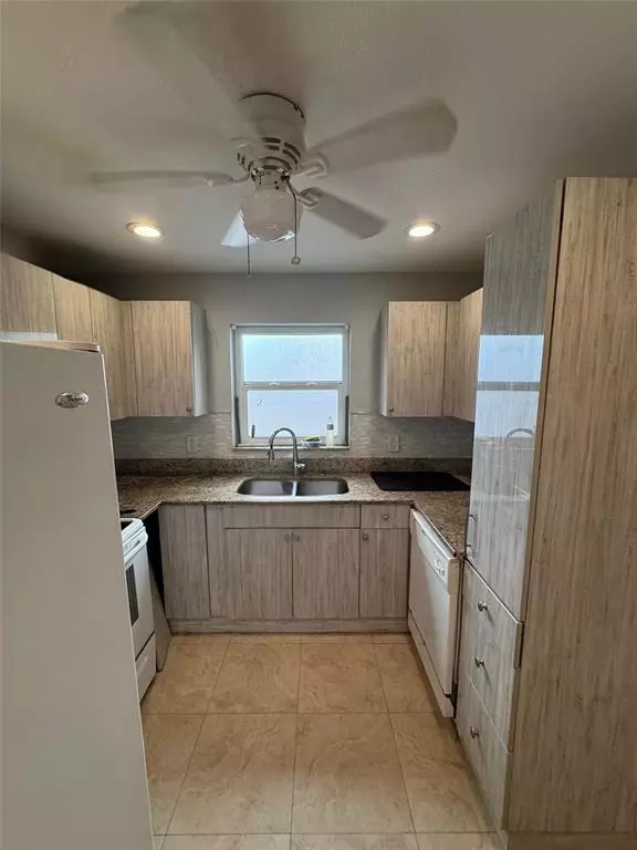 Pompano Beach, FL 33064,1150 E Sample Rd #101