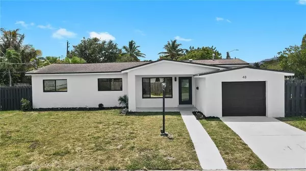 48 SE 7th St, Hollywood, FL 33004