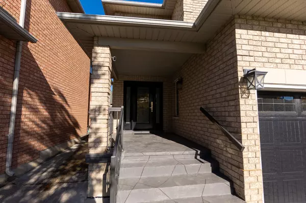 Vaughan, ON L4H 1N5,92 Water Garden LN