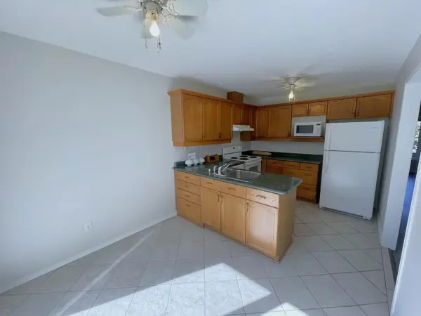 Barrie, ON L4N 8E6,111 Athabaska RD