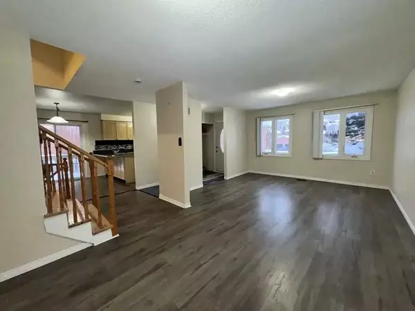 Barrie, ON L4N 7H7,51 Mcdougall DR #UPPER