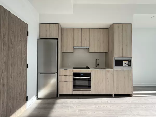 Toronto W08, ON M8Z 0H4,1007 The Queensway N/A #826