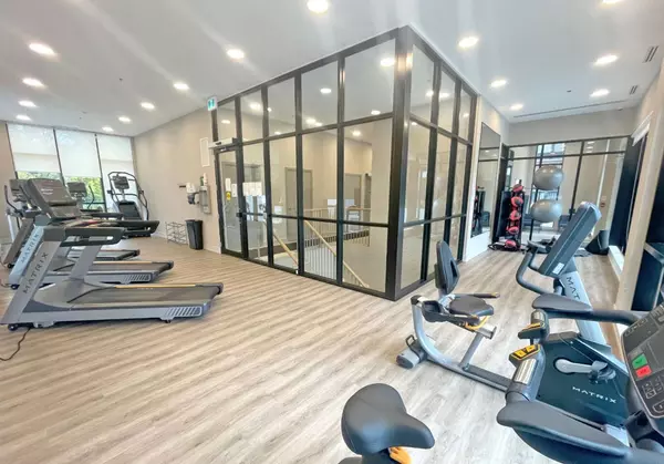 Toronto W04, ON M6M 0C3,135 Canon Jackson DR #503