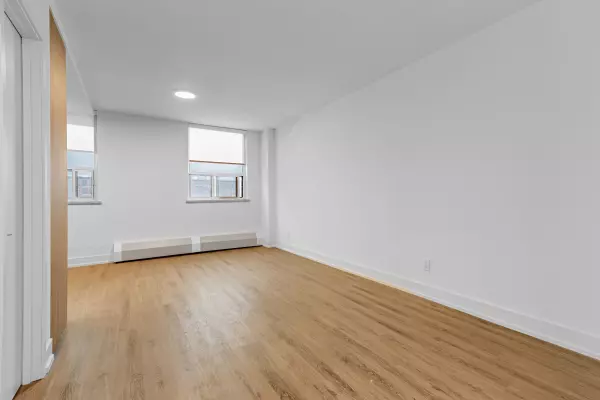 Toronto W01, ON M6K 2G3,135 Tyndall AVE #505