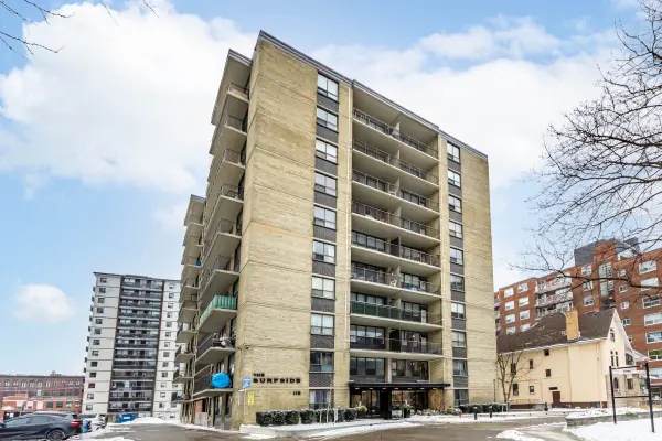 135 Tyndall AVE #605, Toronto W01, ON M6K 2G3