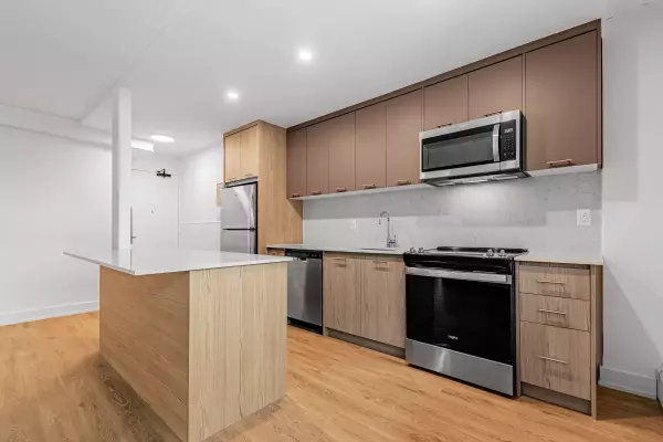 Toronto W01, ON M6K 2G3,135 Tyndall AVE #605