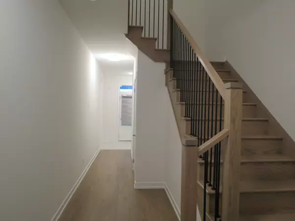 Oakville, ON L6H 8C4,1152 Tanbark AVE