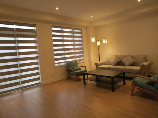 Oakville, ON L6H 8C4,1152 Tanbark AVE