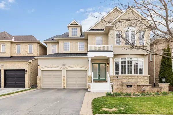 Oakville, ON L6M 0K2,3301 Skipton LN