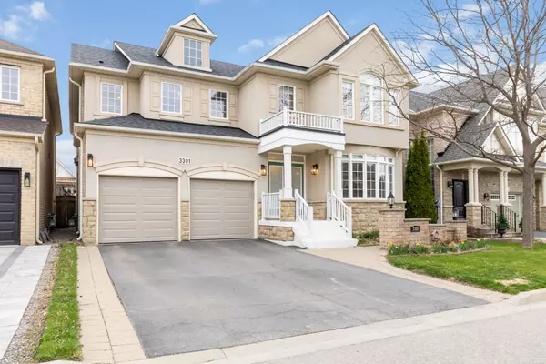 Oakville, ON L6M 0K2,3301 Skipton LN