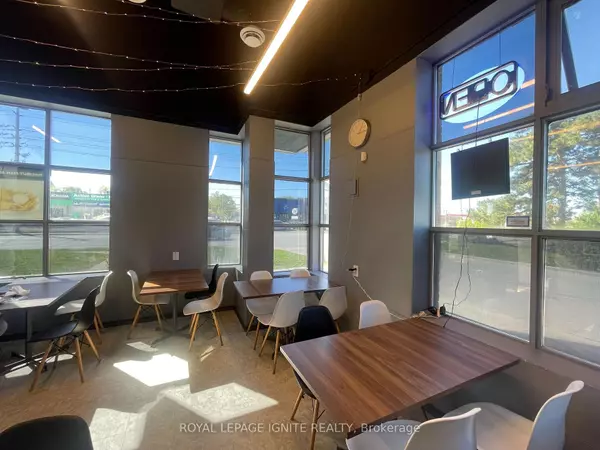 Mississauga, ON L5N 6A1,17 Queen ST #3