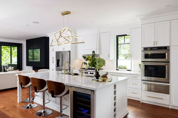 Toronto W06, ON M8V 2X7,31 Third ST