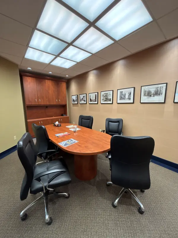 Mississauga, ON L4Y 2B8,1090 Dundas ST E #201, 204