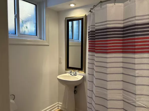 Toronto W08, ON M9A 2N5,73 Abilene DR #BSMT