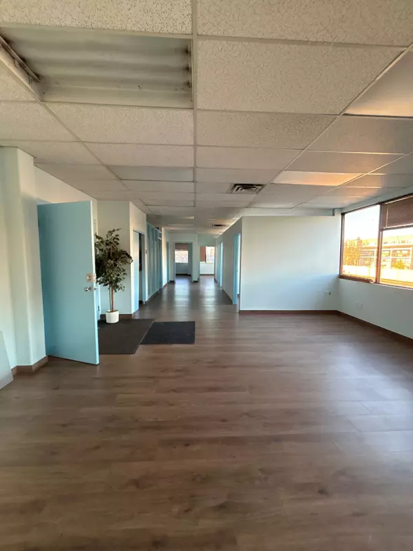 Mississauga, ON L4Y 2B8,1090 Dundas ST E #202, 203