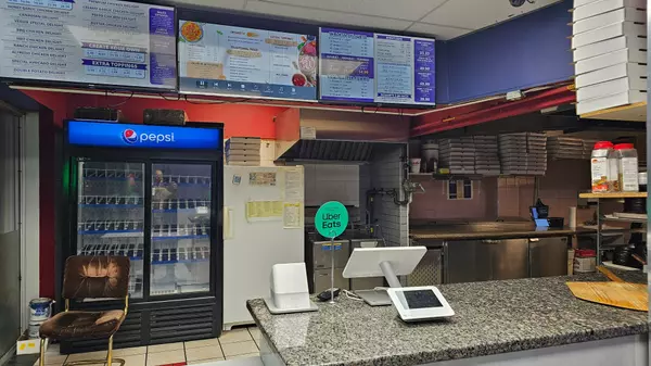 Carlington - Central Park, ON K1Z 6A5,1012 Merivale RD