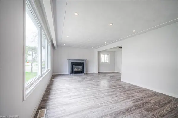 2300 Fountain ST N, Cambridge, ON N3H 4R7