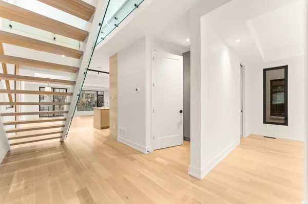 Westboro - Hampton Park, ON K1Z 6R1,304 Selby AVE