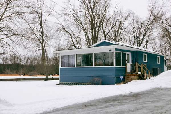 105 Sanctuary LN, Belleville, ON K0K 2B0