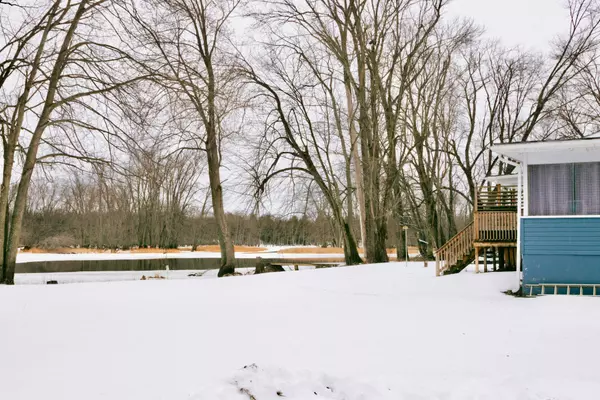 Belleville, ON K0K 2B0,105 Sanctuary LN