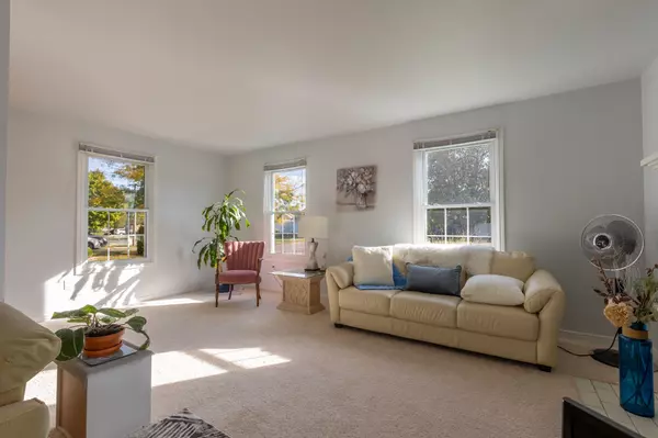 Welland, ON L3C 6Y7,161 Green Pointe DR