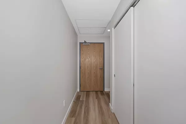 West Centre Town, ON K1Y 2W3,211 Armstrong ST #303