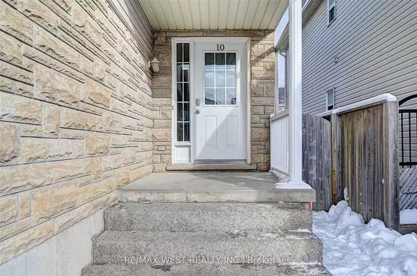Kitchener, ON N2R 1T4,10 Verona ST