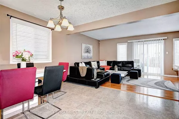 Kitchener, ON N2R 1T4,10 Verona ST