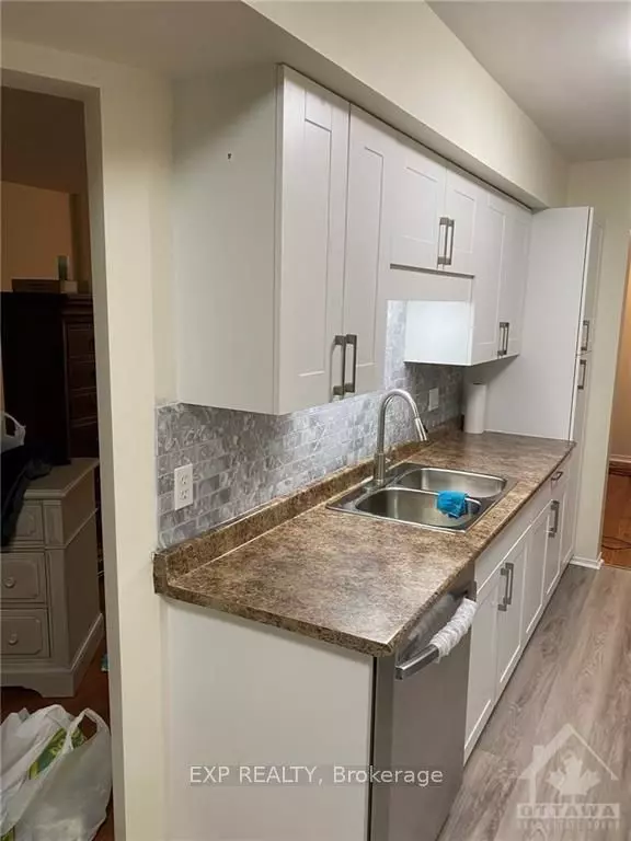 Barrhaven, ON K2G 6B8,278 STONEWAY DR