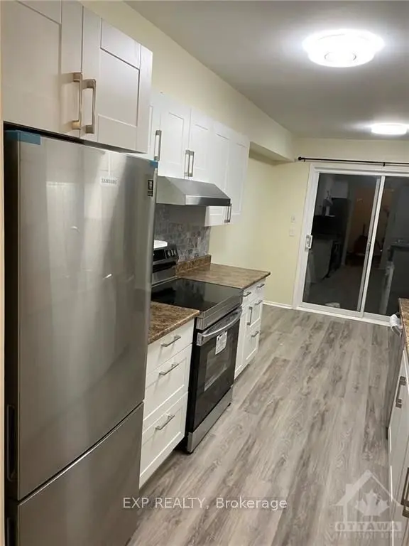 Barrhaven, ON K2G 6B8,278 STONEWAY DR