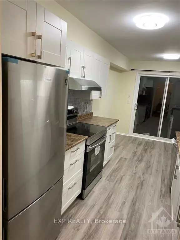 Barrhaven, ON K2G 6B8,278 STONEWAY DR