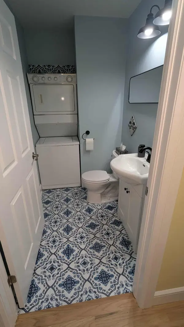 Stittsville - Munster - Richmond, ON K0A 2Z0,410 Grassendale Private