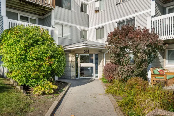 Cityview - Parkwoods Hills - Rideau Shore, ON K2E 7X3,214 Viewmount DR #209