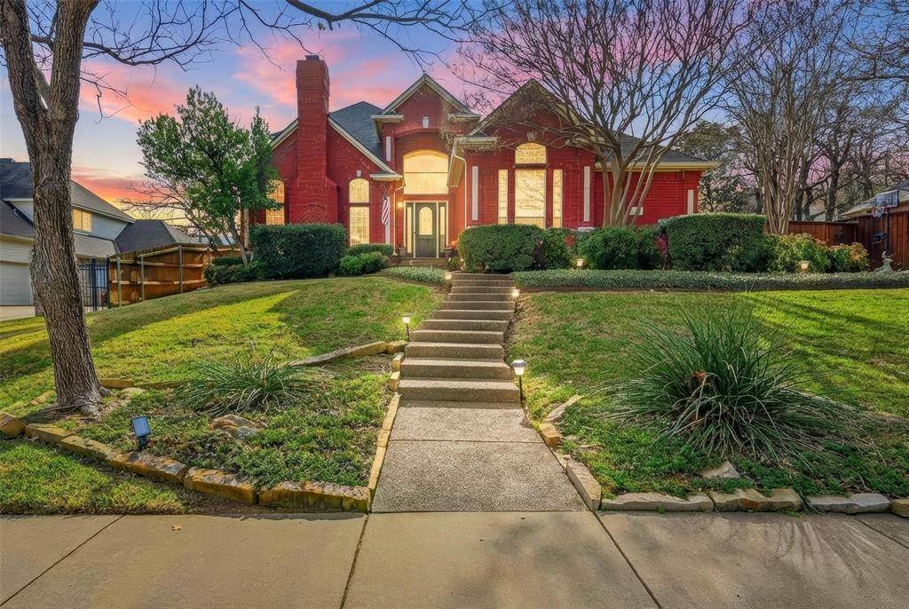 2817 Kingswood Drive, Grapevine, TX 76051