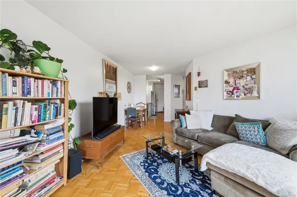 Victoria, BC V8V 1P7,620 Toronto St #401