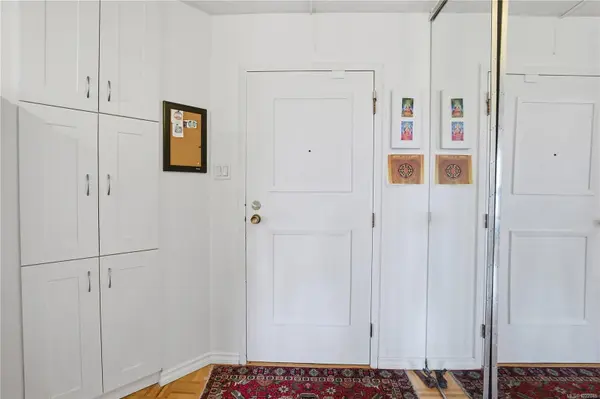 Victoria, BC V8V 1P7,620 Toronto St #401