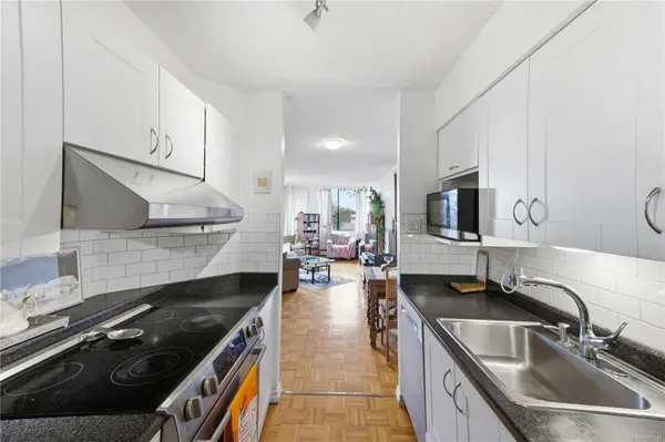 Victoria, BC V8V 1P7,620 Toronto St #401