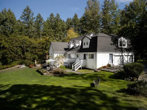 North Saanich, BC V8M 1S5,560 Salmon Rd