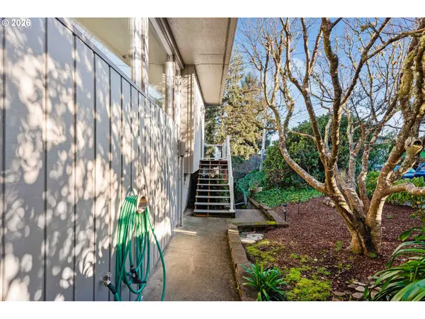 North Bend, OR 97459,451 SIMPSON