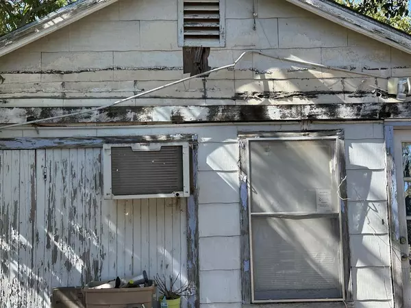 Wichita Falls, TX 76309,1502 Monroe Street