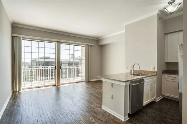 Dallas, TX 75219,3225 Turtle Creek Boulevard #1437