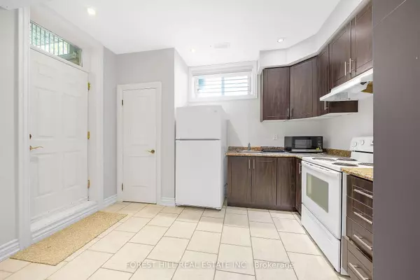 Toronto C14, ON M2M 2W2,106 Nipigon AVE #Bsmt B