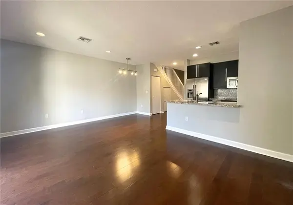 Hallandale Beach, FL 33009,19 SE 3rd Ave #19